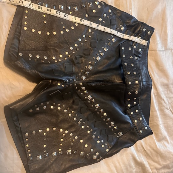 Leather studded shorts custom - Picture 2 of 9